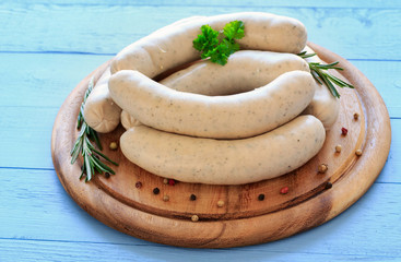 Rohe Rostbratwürste