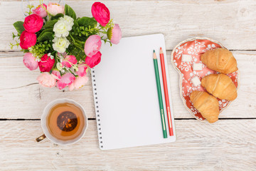 Breakfast, notes and flowers