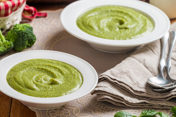 Broccoli cream soup