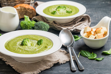 Broccoli cream soup