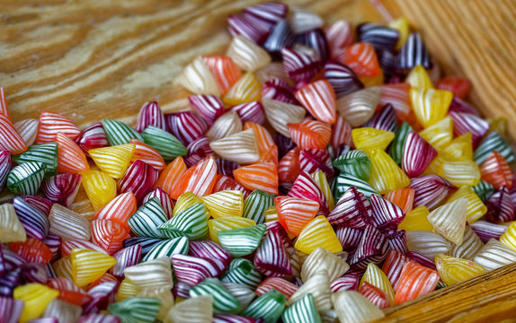 Bonbons berlingots Photos | Adobe Stock