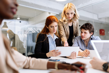 Obraz premium Business people working in office