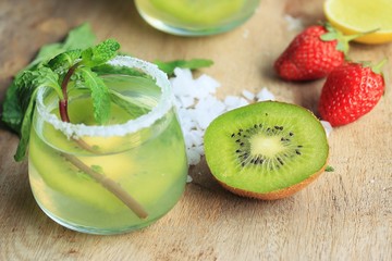 Kiwi cocktail