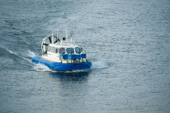 hovercraft crosses the river