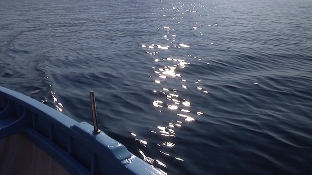 Il mare viaggiando in barca