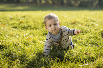 Child in autumn colors