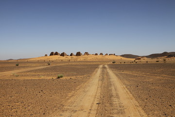 Fototapeta na wymiar Road to pyramids of Meroe 