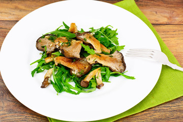 Salad, Arugula and Fried Oyster Mushrooms