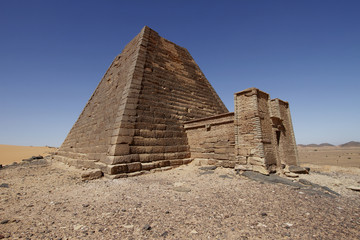 Fototapeta na wymiar Meroe pyramidal tomb