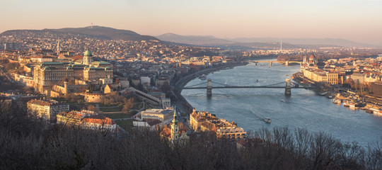 Fototapeta premium Panoramic View of Budapest and the Danube River as Seen from Gellert Hill Lookout Point