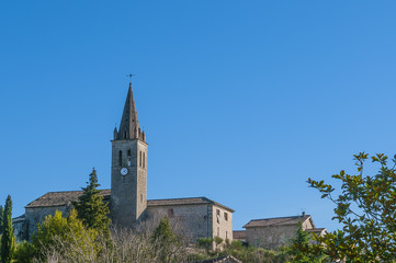 Fototapeta na wymiar église/église de Saint Julien de Serre en Ardèche