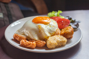 American rice or Thai food in the coffee shop