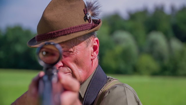Hunter searching the target