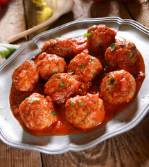 Meat balls in tomato sauce