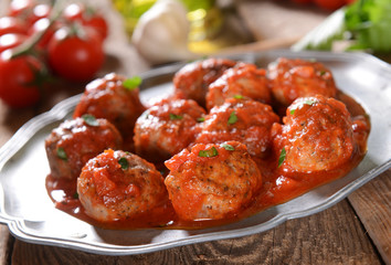 Meat balls in tomato sauce