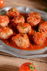 Meat balls in tomato sauce