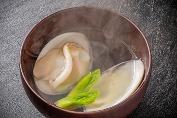 はまぐりの潮汁　Seafood soup with salt of the clam