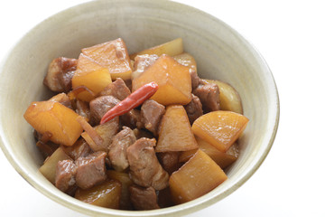 大根と豚肉の煮物　煮物　料理