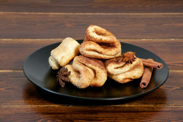 Biscuits with sugar and cinnamon sticks