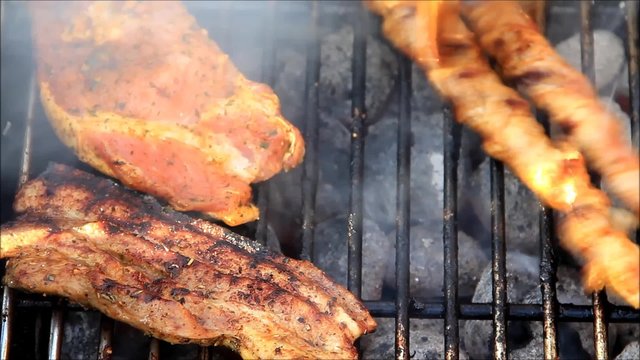 Schweinefleisch grillen