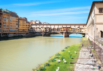 Fototapeta na wymiar Bridge of Ponte Vecchio in Florence, Italy