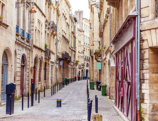 Pedestrian Street in Old City, Bordeaux - obrazy, fototapety, plakaty