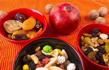 dried and fresh fruits