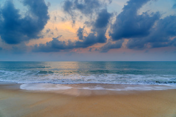 Fototapeta na wymiar Tropical sunset on the beach. Lanta island.