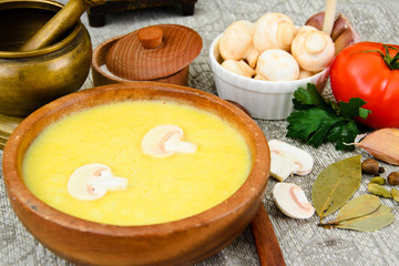 Puree Cream Soup of Zucchini with Mushrooms