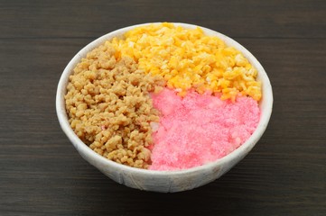 三色丼