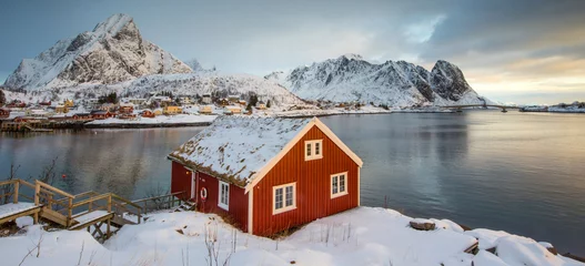 Zelfklevend Fotobehang Eiland Fisherman's home, Lofoten island
