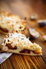 Grated pie with fruit 