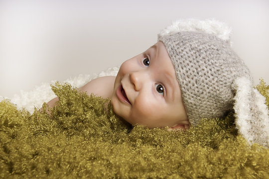 Osterbaby Grinsebacke