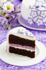 Cake brownie with berry cream.