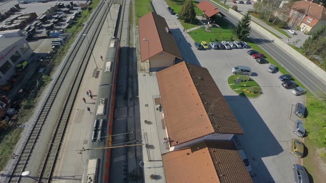 Train coming to the station 