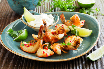 Fried shrimp with Aioli sauce.