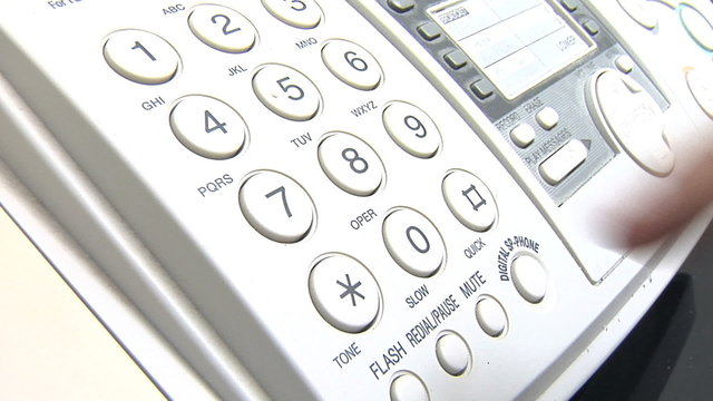 Dialing a phone number
