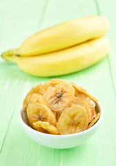 Banana chips and fresh fruits