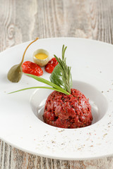 Steak tartare and raw egg