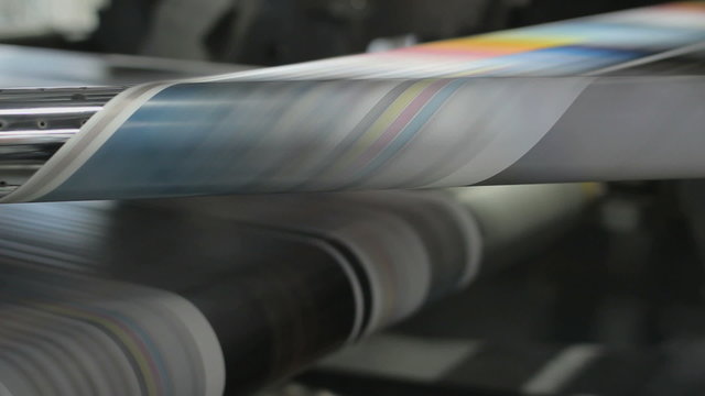 Industrial folding of leaflets and magazines at a rotary press factory
