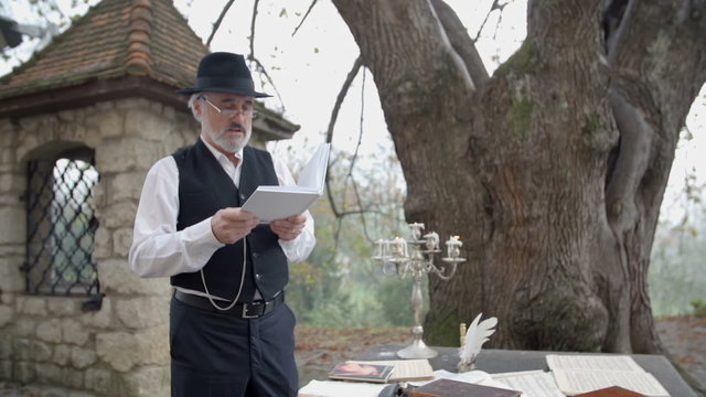 Poem read out laud on beautiful garden 