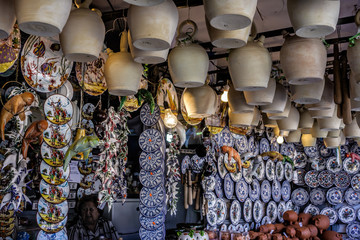 Feria de Albacete, venta artesanía popular botijos y porcelana, barro