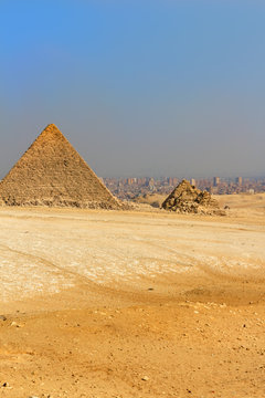  Pyramid of Egypt at Giza