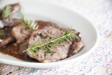 steak, ravioli, bread