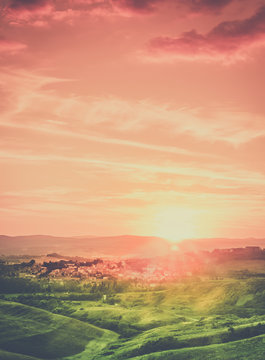Fototapeta Tuscan town sunset landscape
