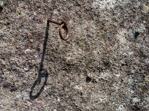 Old climbing bolt used in dedo de deus conquer at 1912