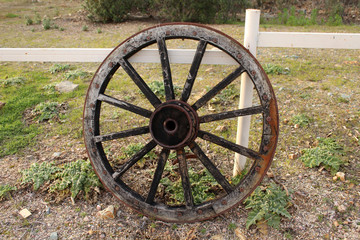 Fototapeta premium western cart wheel