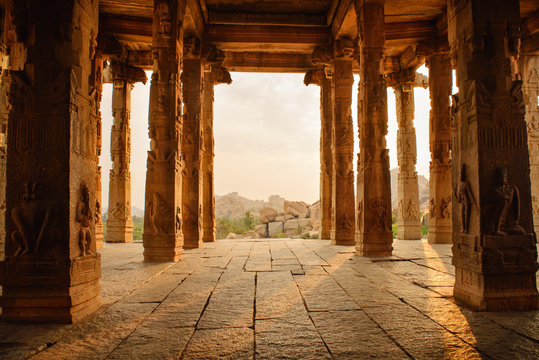 Beautiful architecture of ancient ruines of temple in Hampi