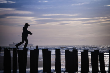 Fototapeta premium Kind am Meer
