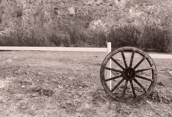 Fototapeta na wymiar western cart wheel
